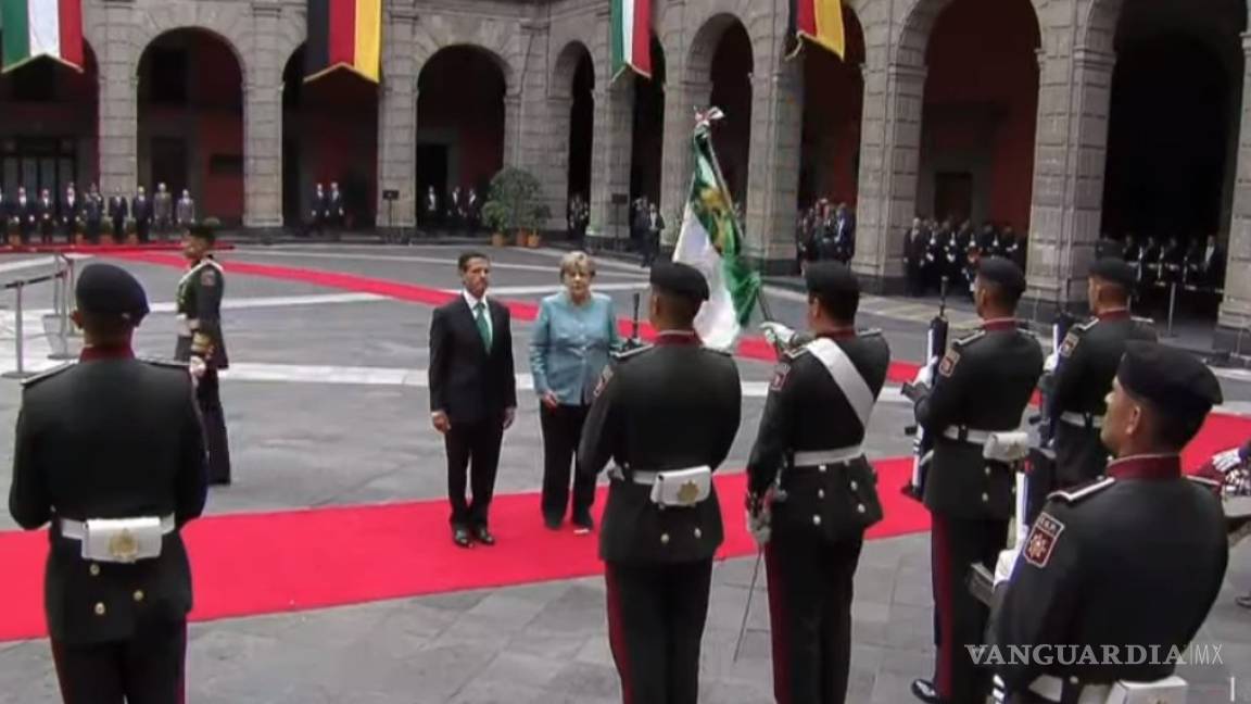 La canciller alemana Angela Merkel llega a México