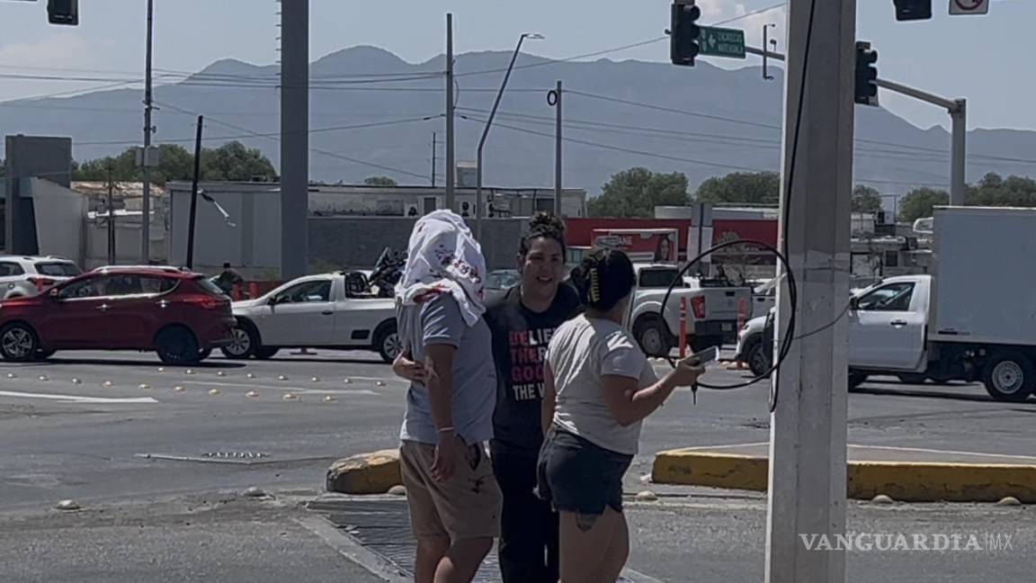 Chocan en el Distribuidor Vial El Sarape; ambos alegan avanzar en luz verde