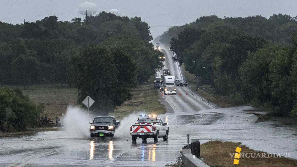 Fuertes lluvias causan dos muertos en Texas