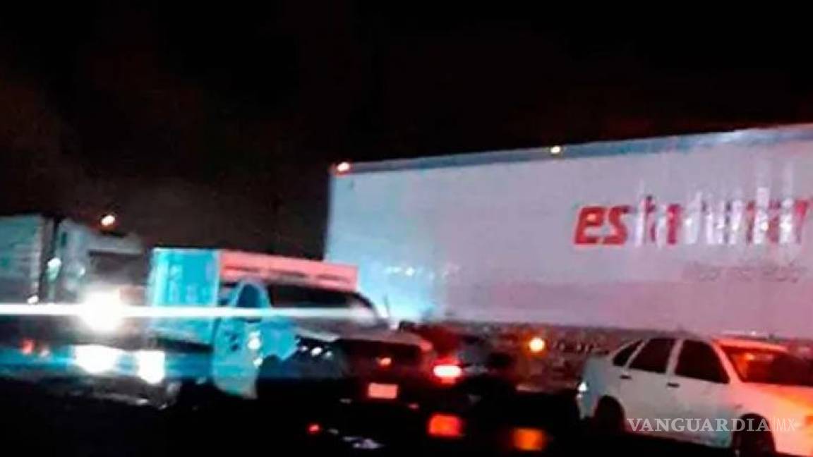Asaltan a 40 automovilistas en autopista de Veracruz tras quedar varados en accidente