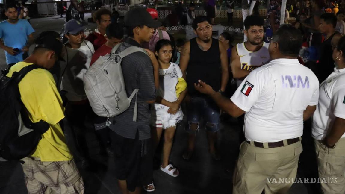 Cientos de extranjeros escapan de centro migratorio en Chiapas