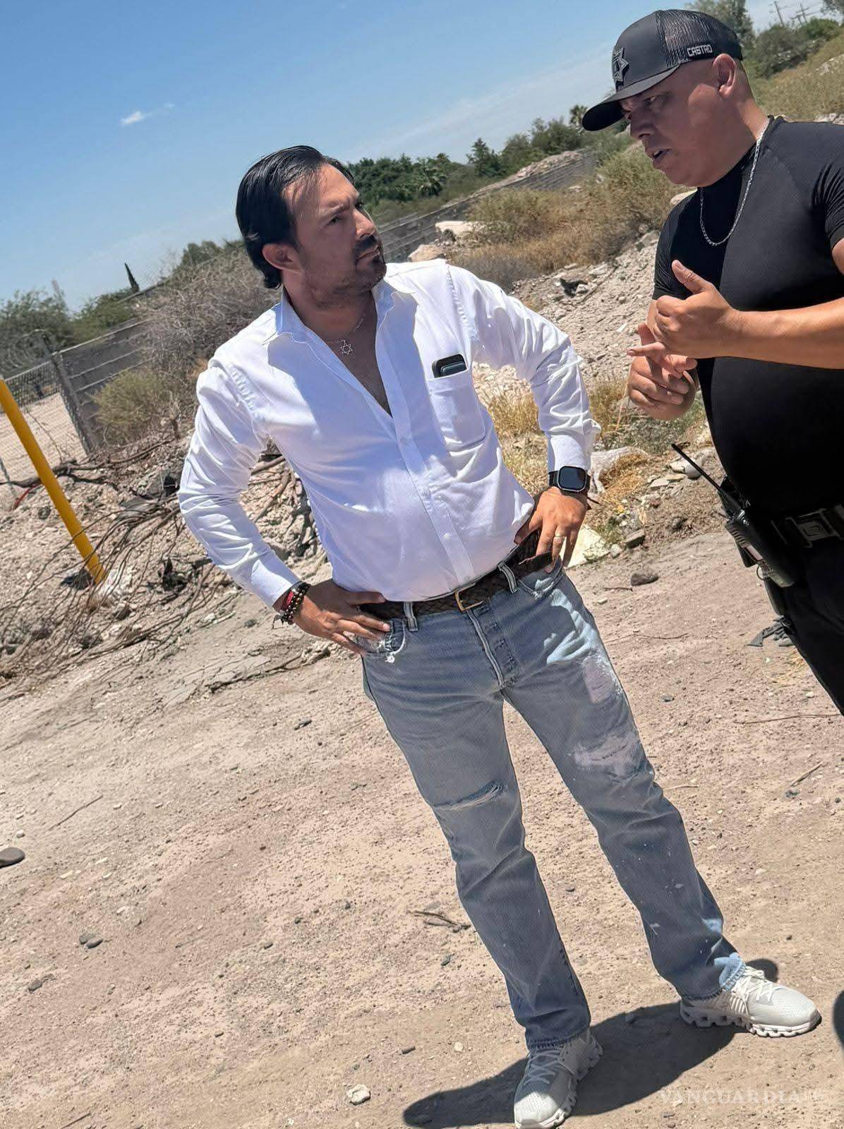 $!El conductor de la camioneta fue puesto a disposición de las autoridades competentes, mientras se determina si existen elementos para configurar posibles delitos en materia electoral.