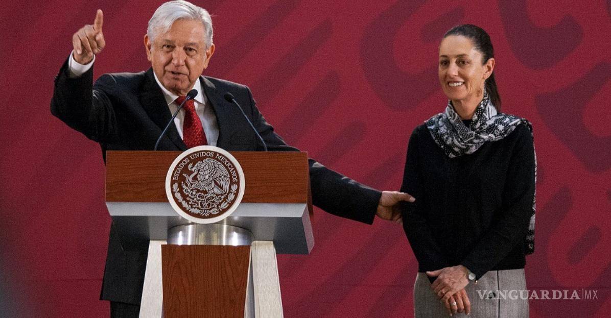 $!El expresidente Andrés Manuel López Obrador, y Claudia Sheinbaum, ex jefa de gobierno de la Ciudad de México, durante la conferencia matutina.