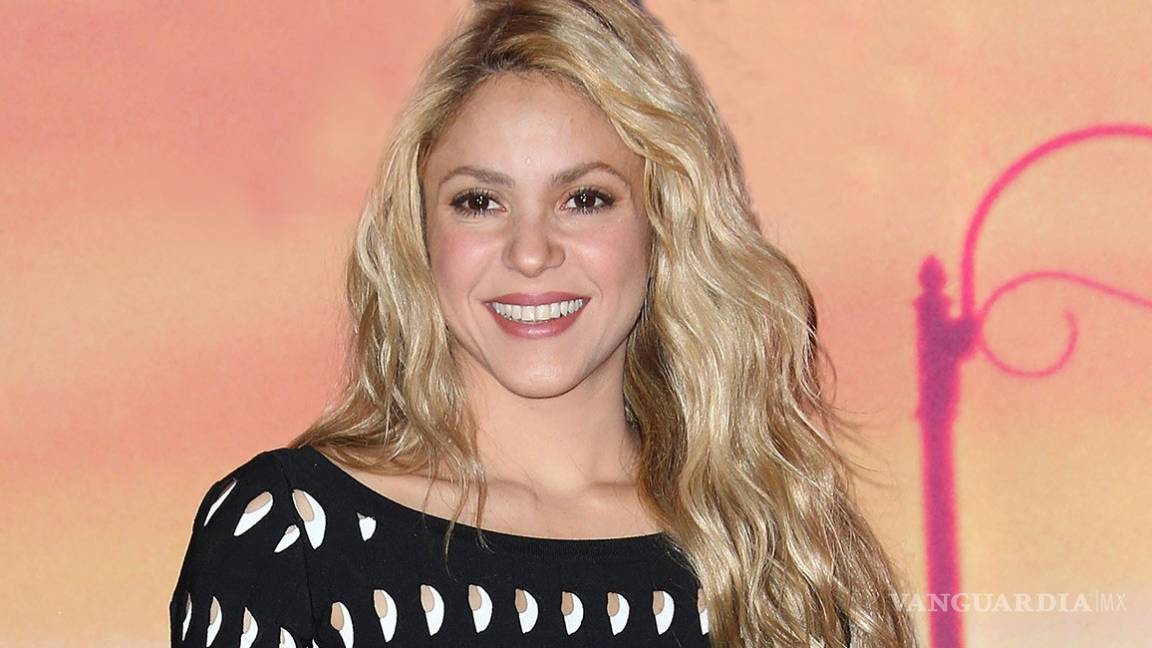 Shakira brinda &quot;pista&quot; de su nuevo tema con un sexy baile