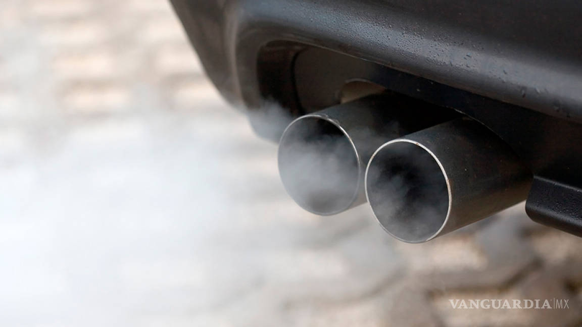 Automotrices manipulan coches de prueba para contaminar más y lograr normas ambientales menos exigentes
