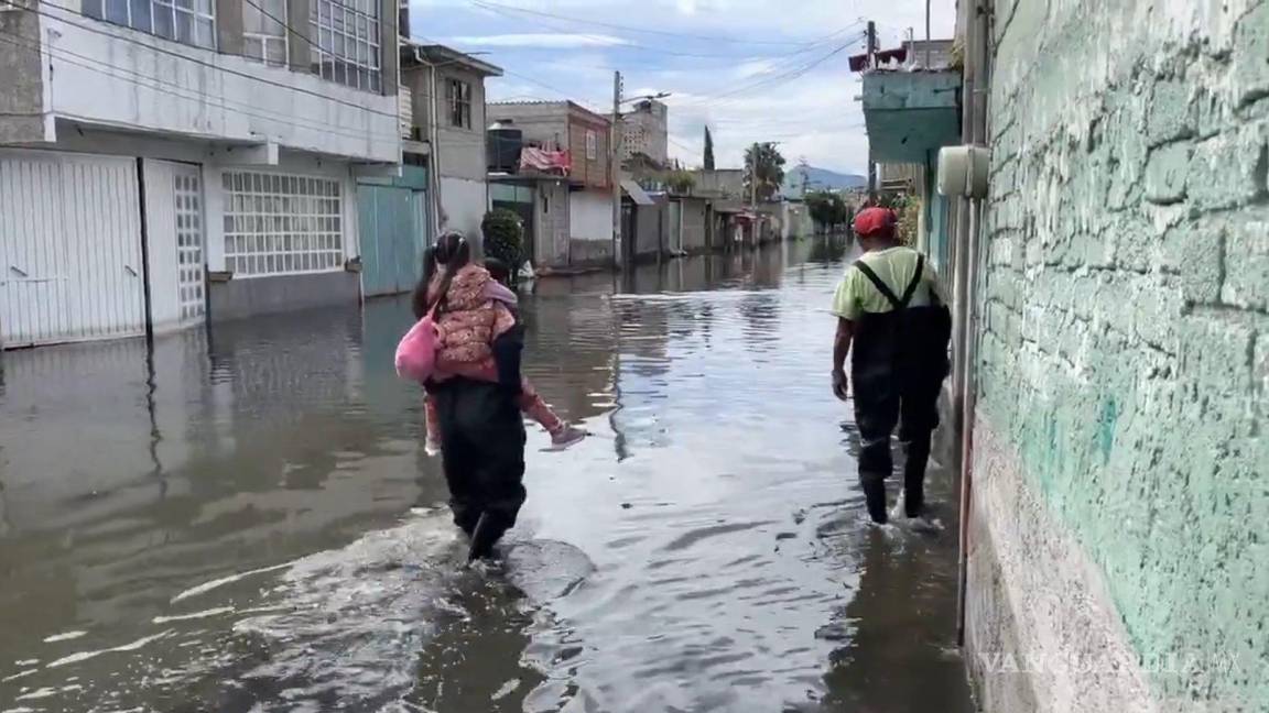 Chalco suma más de dos semanas inundado con aguas negras; pobladores están desesperados