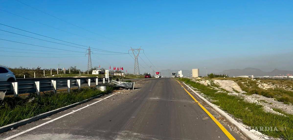 $!El impacto dañó un tramo de la barrera metálica de contención, donde autoridades realizaron las diligencias correspondientes.