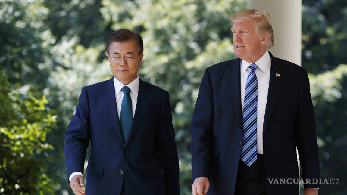 Trump y Moon Jae-in discuten sobre desnuclearizar Corea del Norte