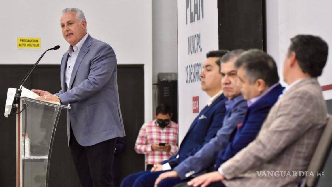 Presenta Román Alberto Cepeda Plan Municipal de Desarrollo