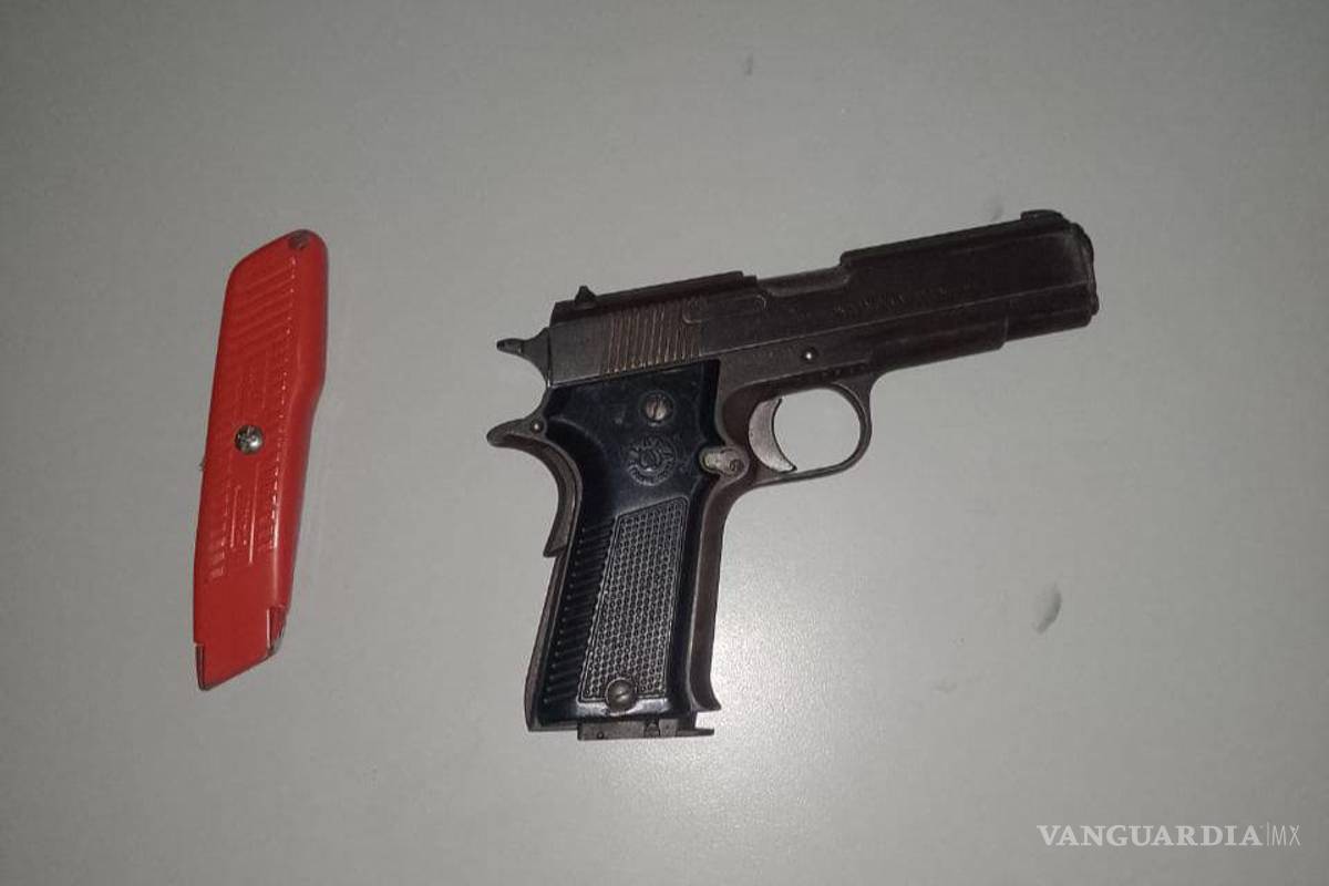 Rescatan en Monterrey a 10 personas privadas de su libertad en tienda de autoservicio