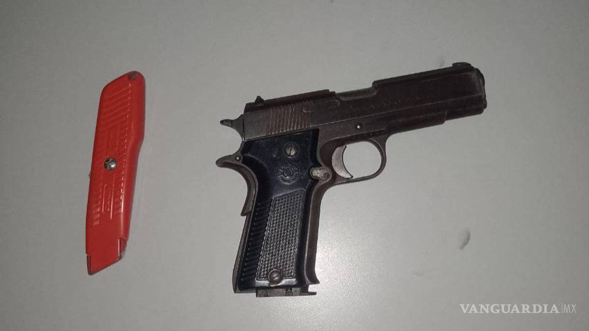 Rescatan en Monterrey a 10 personas privadas de su libertad en tienda de autoservicio