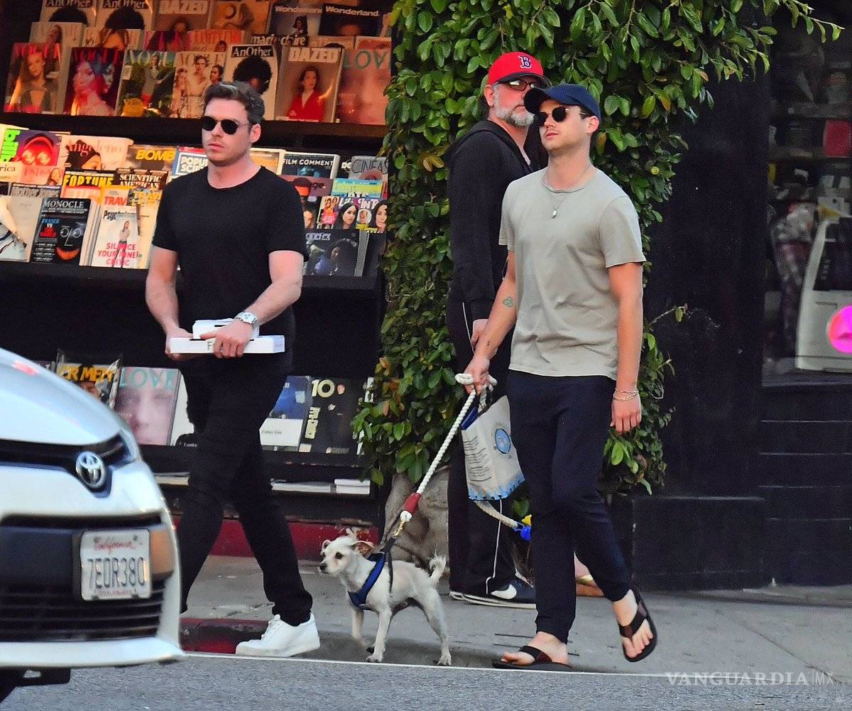 $!¡Nueva pareja en Hollywood! Brandon Flynn y Richard Madden están saliendo