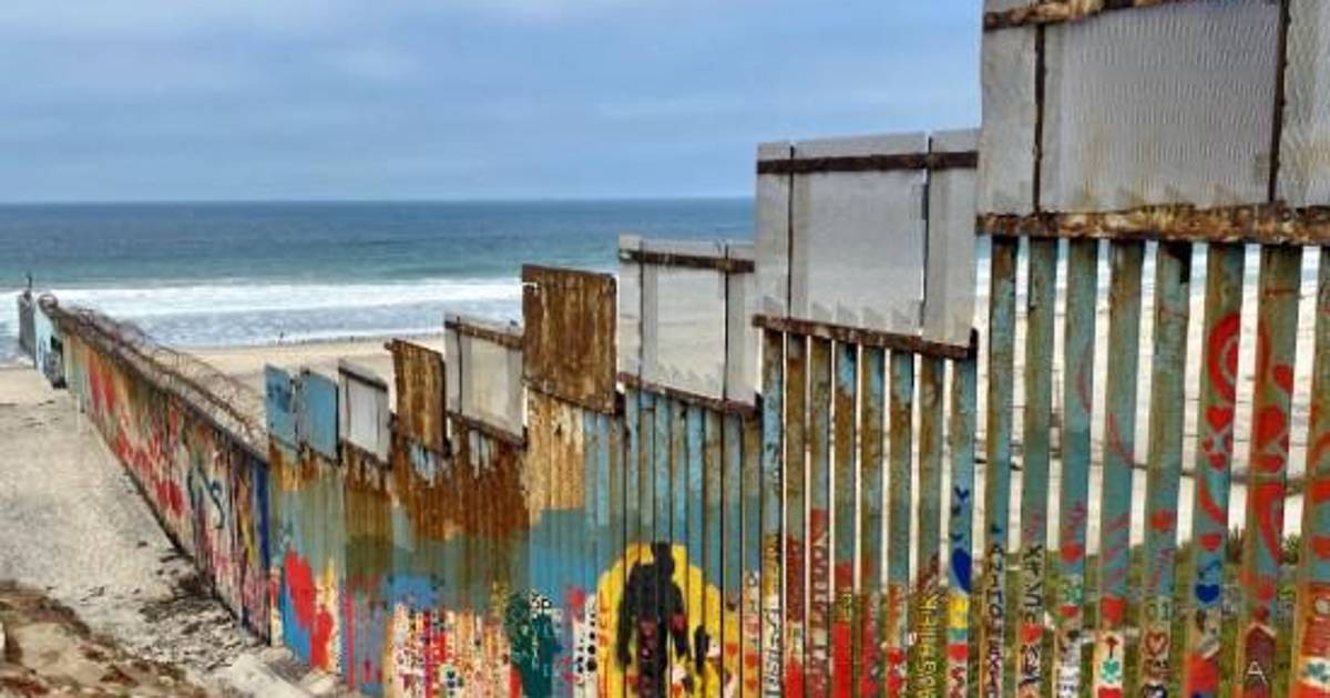 Muro fronterizo amenaza tierras indígenas en Baja California