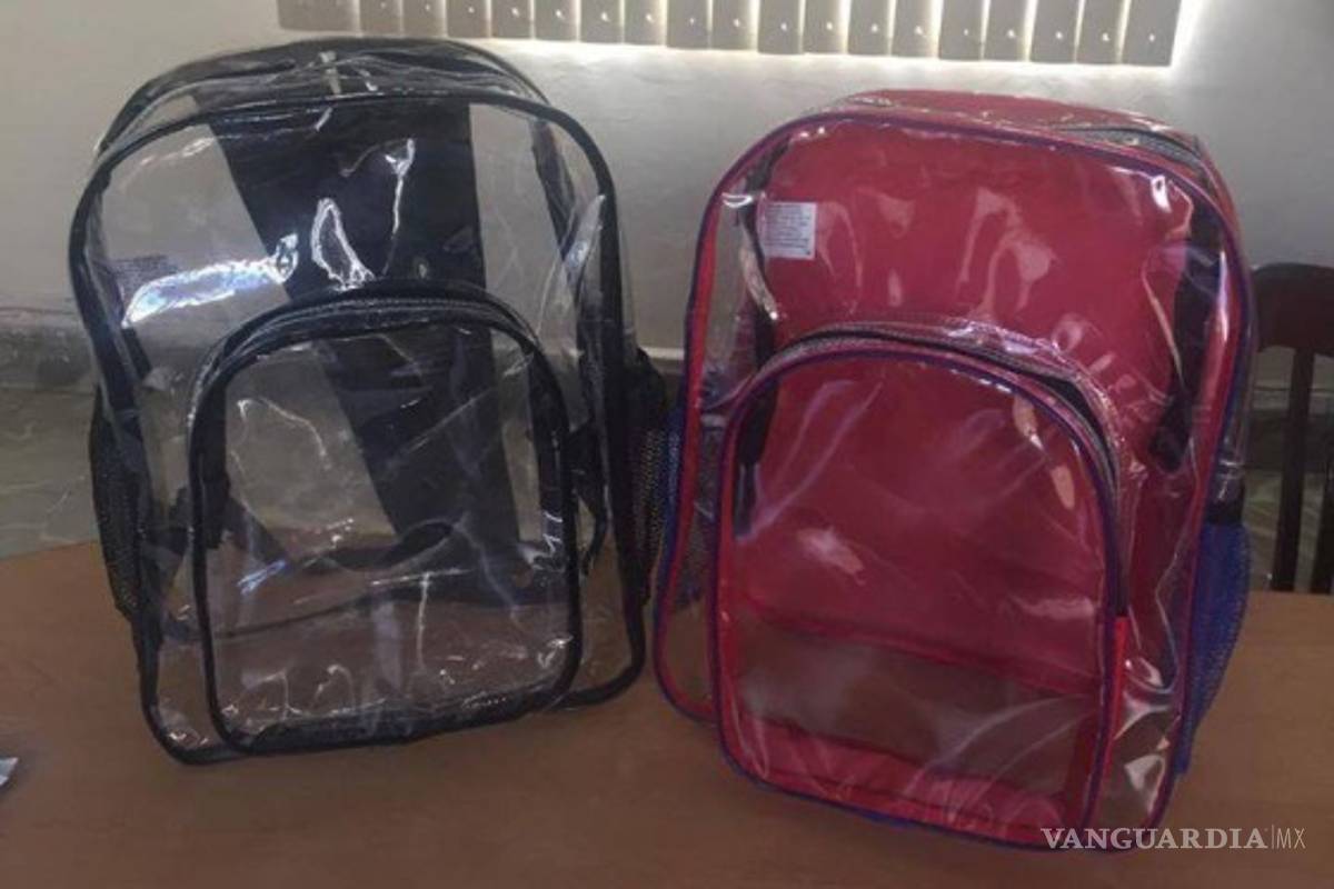 En Nuevo León reparten mochilas transparentes para prevenir balaceras en escuelas