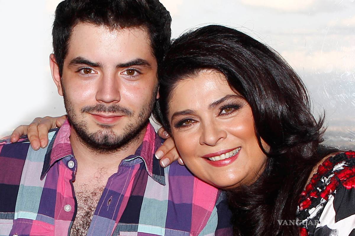 José Eduardo Derbez aclara si bloqueó a Victoria Ruffo de redes sociales