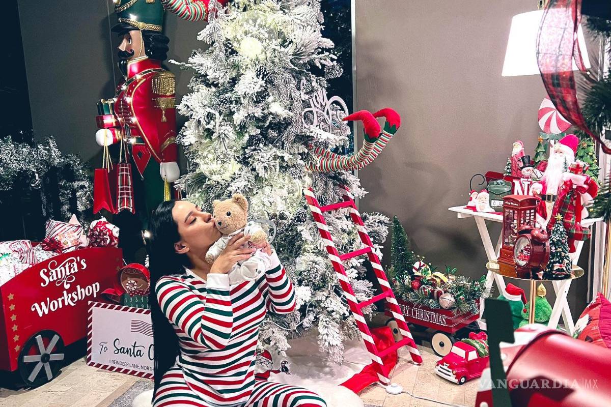 Sandra Cuevas presume decoración navideña ‘agringada’ y la tunden en redes