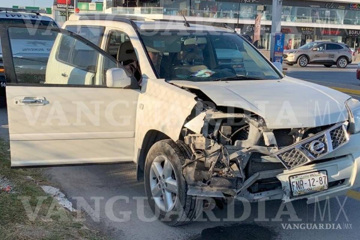 Choque en Musa de León y Colosio, al norte de Saltillo, deja tres albañiles lesionados