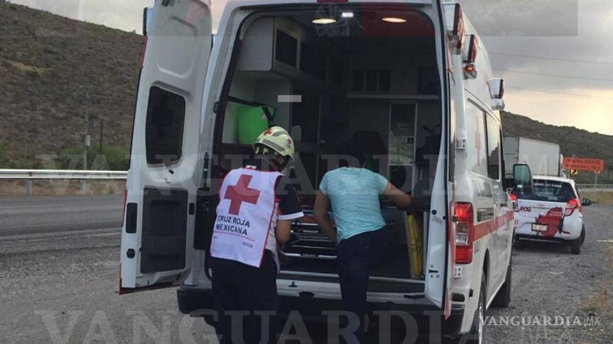 Mujer da a luz en la carretera Torreón-Saltillo