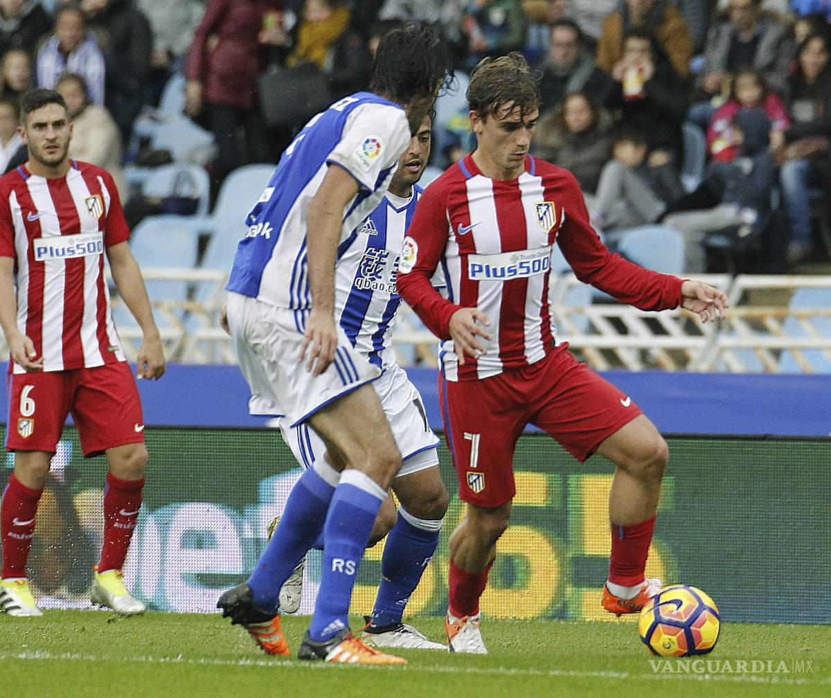 $!Vela iluminó el camino; la Real Sociedad venció al Atlético de Madrid