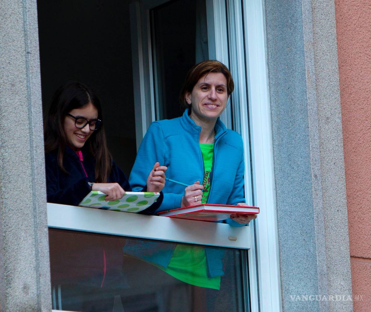 $!Coronavirus: Mira cómo viven las personas sus días durante la cuarentena en sus casas por la pandemia del COVID-19