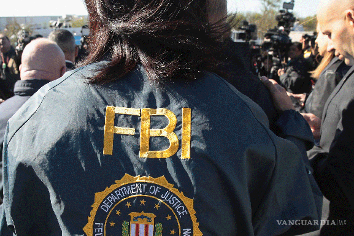 FBI pagará 22 mdd tras demanda colectiva por discriminación contra mujeres