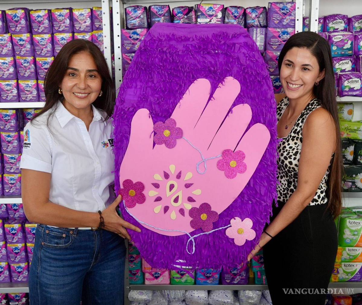 $!El programa ‘Alas al Campo’ entregó más de 25 mil toallas sanitarias a mujeres de comunidades rurales.