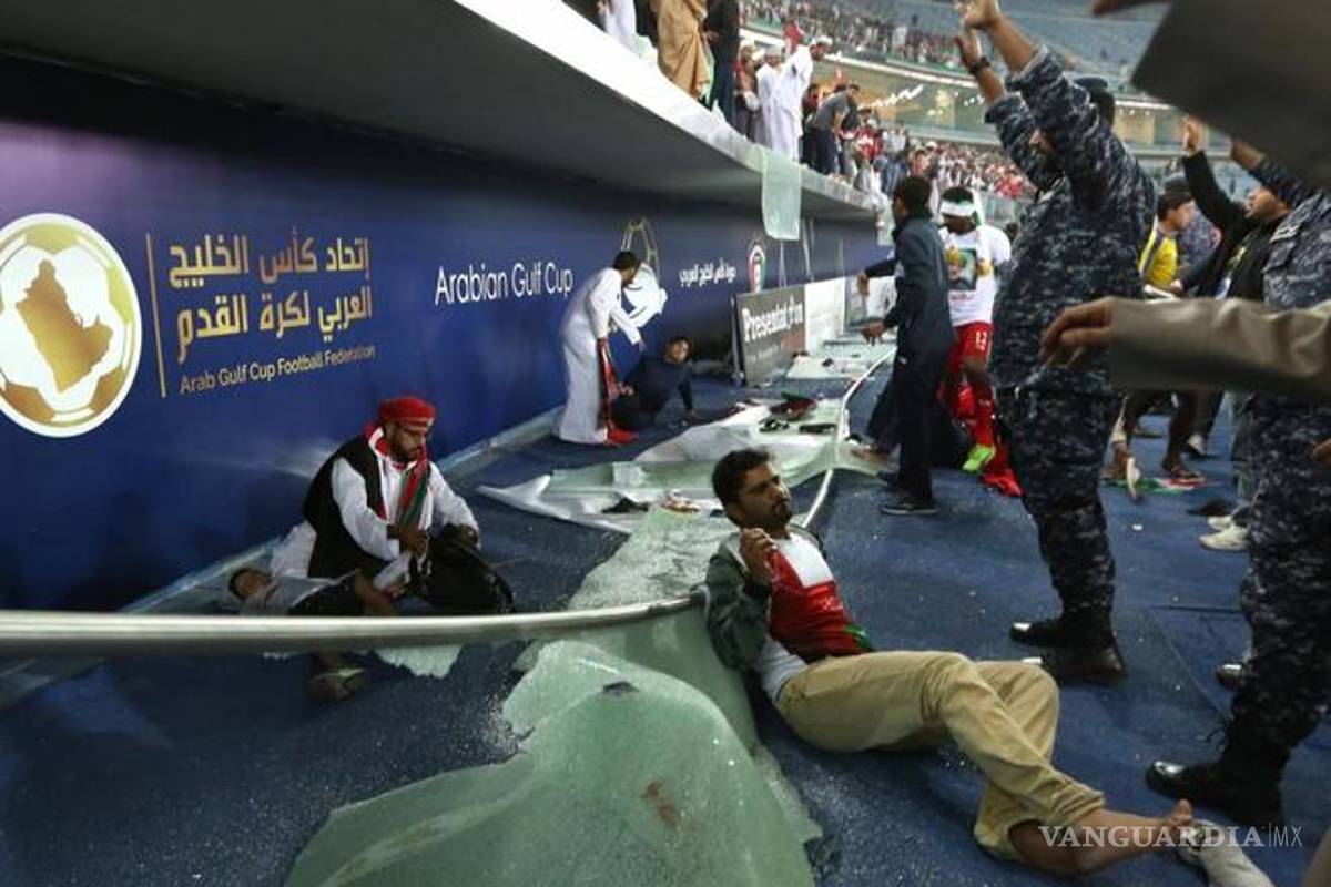 Cae una barrera en estadio de Kuwait y deja 40 heridos