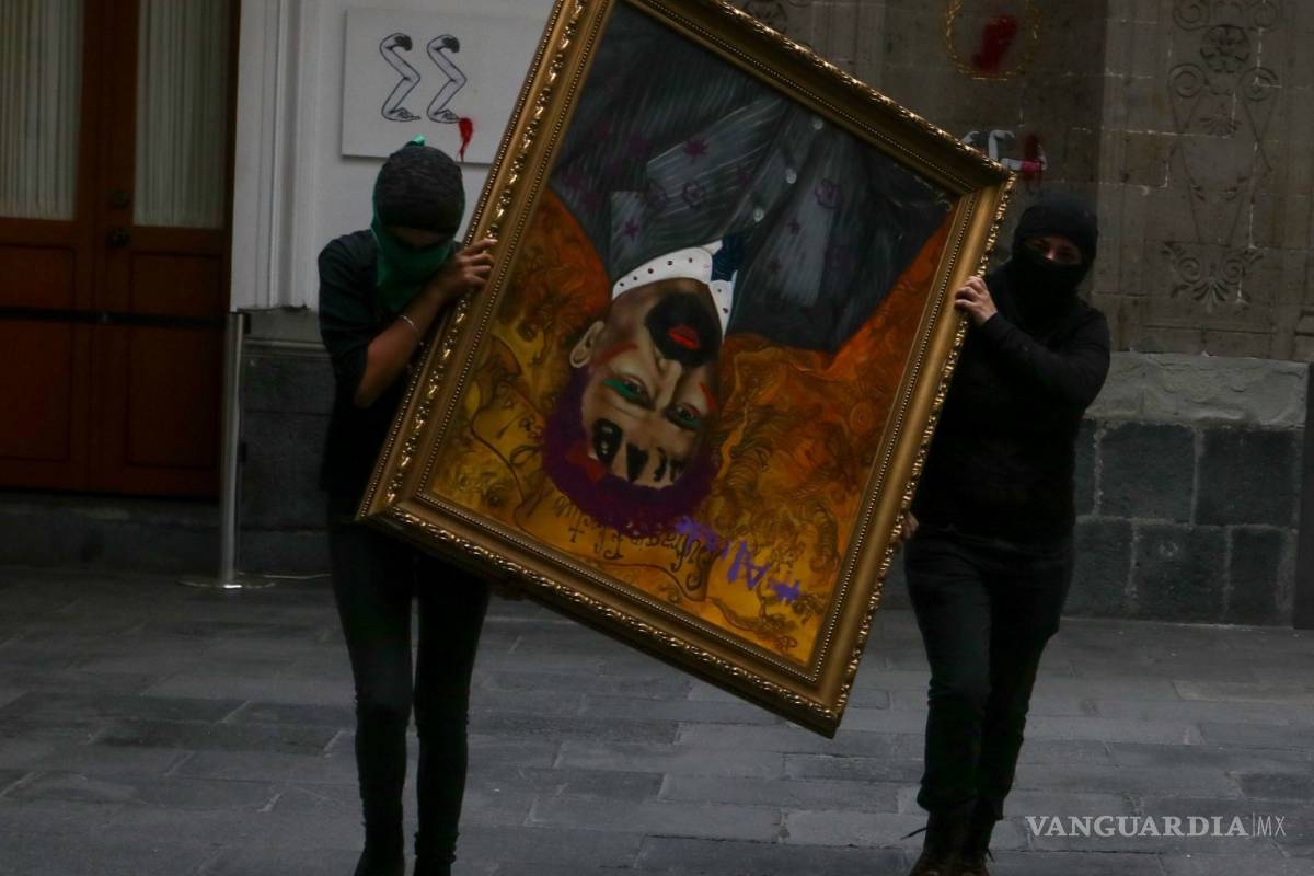 '¿Por qué no se indignó cuando violaron a mi hija?', reclama activista a AMLO