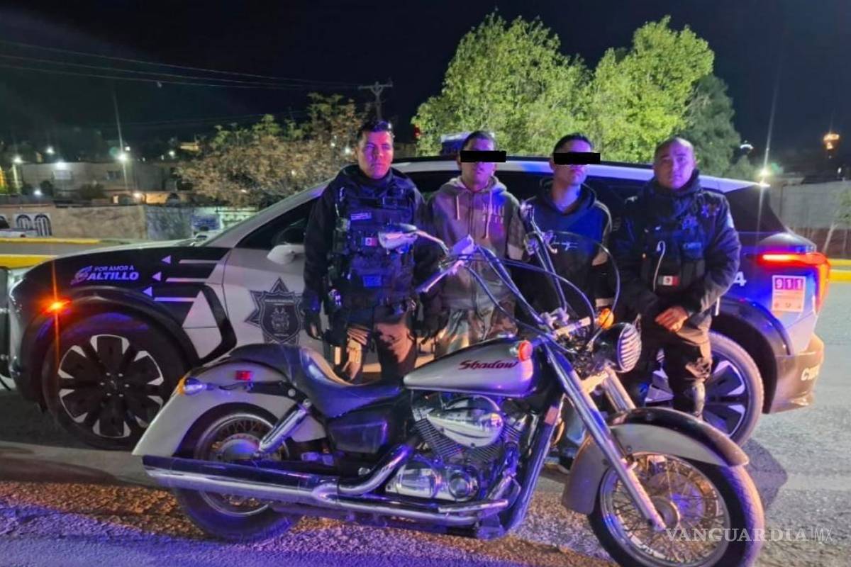 Detienen a ladrones de moto en una persecución, en Saltillo