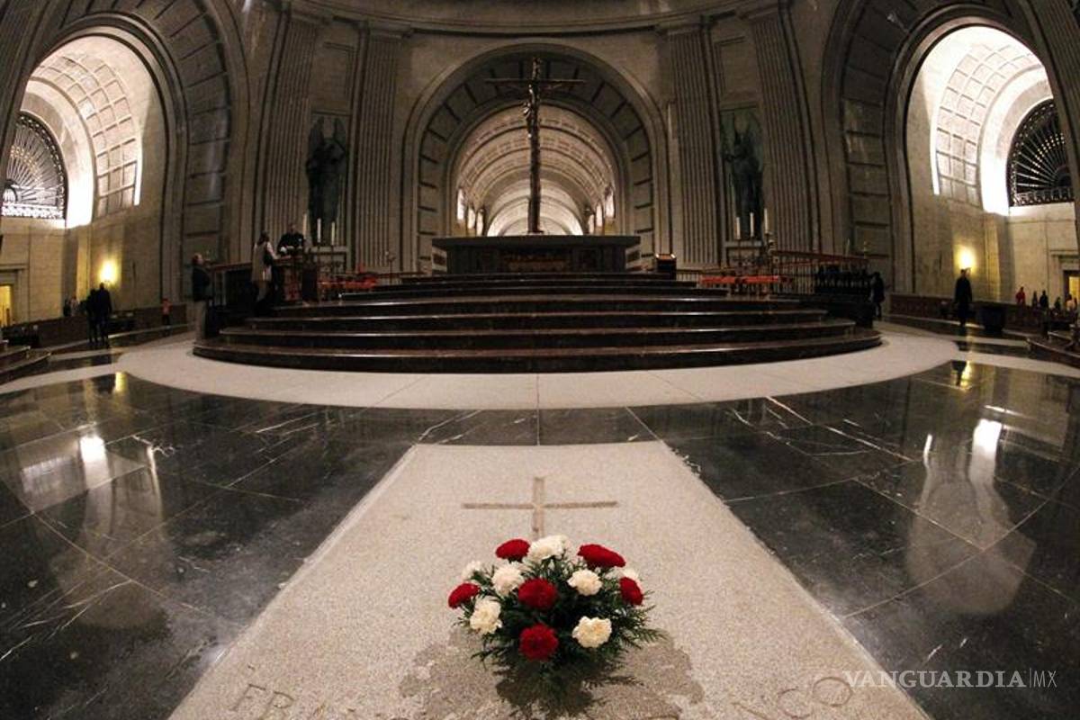 Congreso español pide al Gobierno exhumar los restos de Francisco Franco