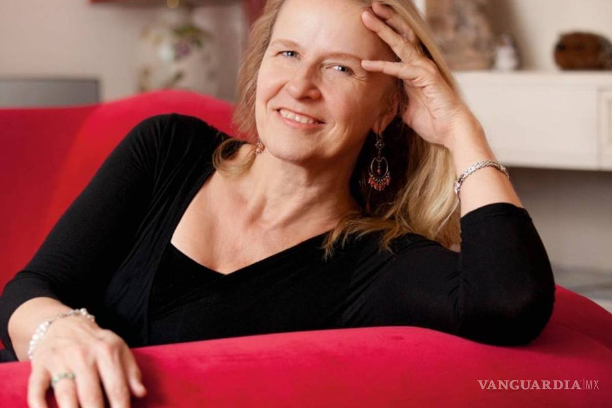 Cornelia Funke desea un pasaporte como “ciudadana del mundo”