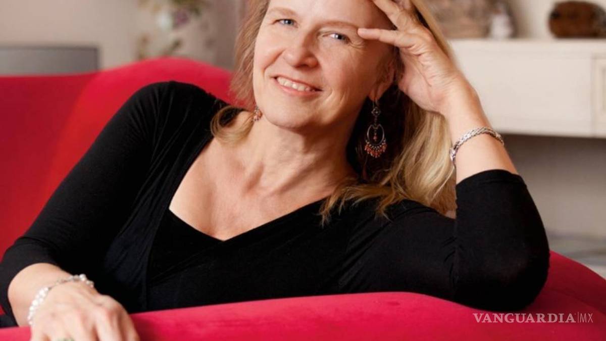 Cornelia Funke desea un pasaporte como “ciudadana del mundo”