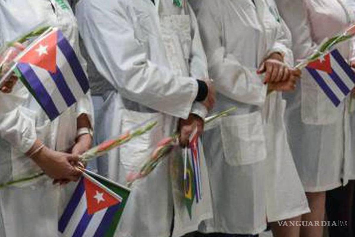 México tendrá mil 200 médicos cubanos más, anuncia el IMSS