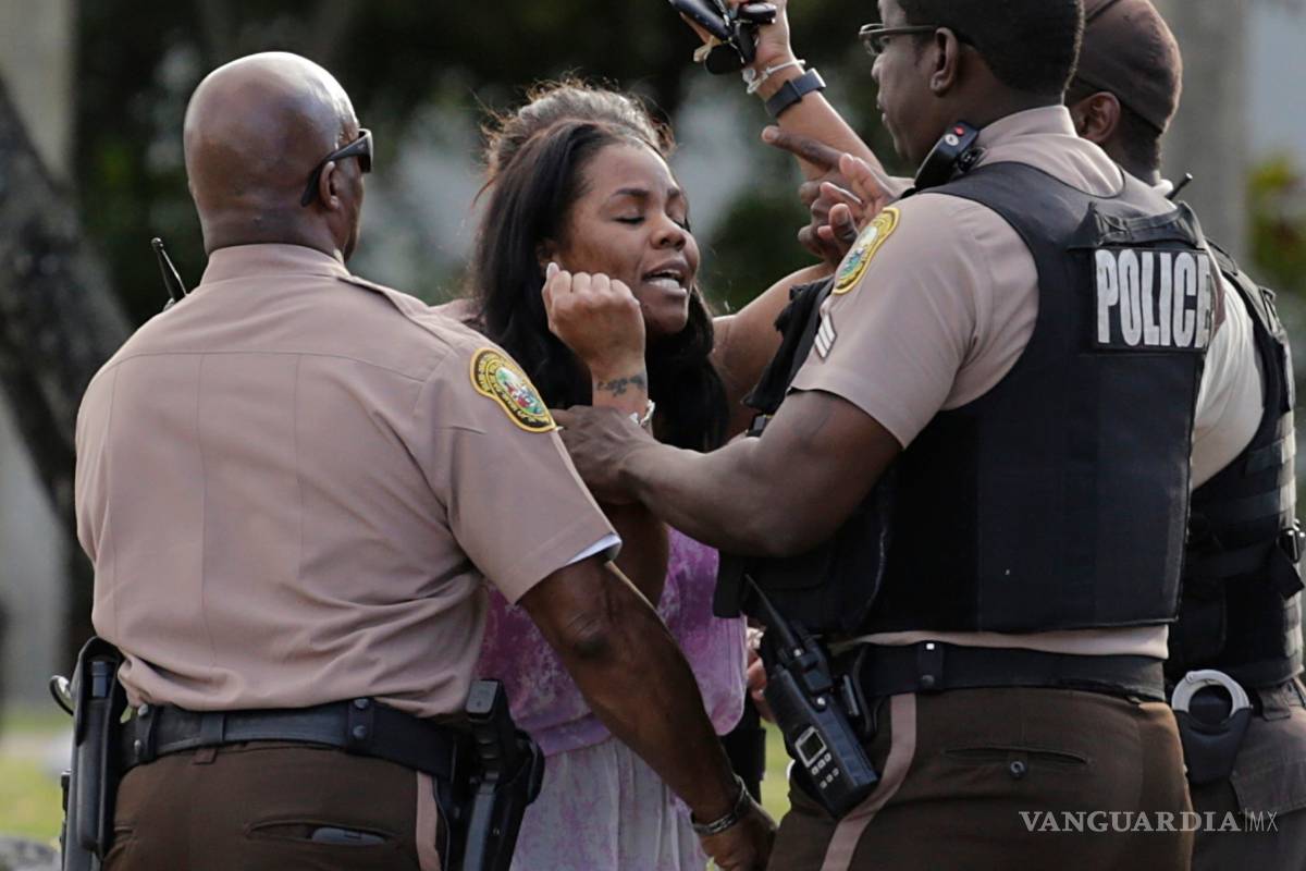 $!Balacera deja ocho heridos en parque Martin Luther King de Florida