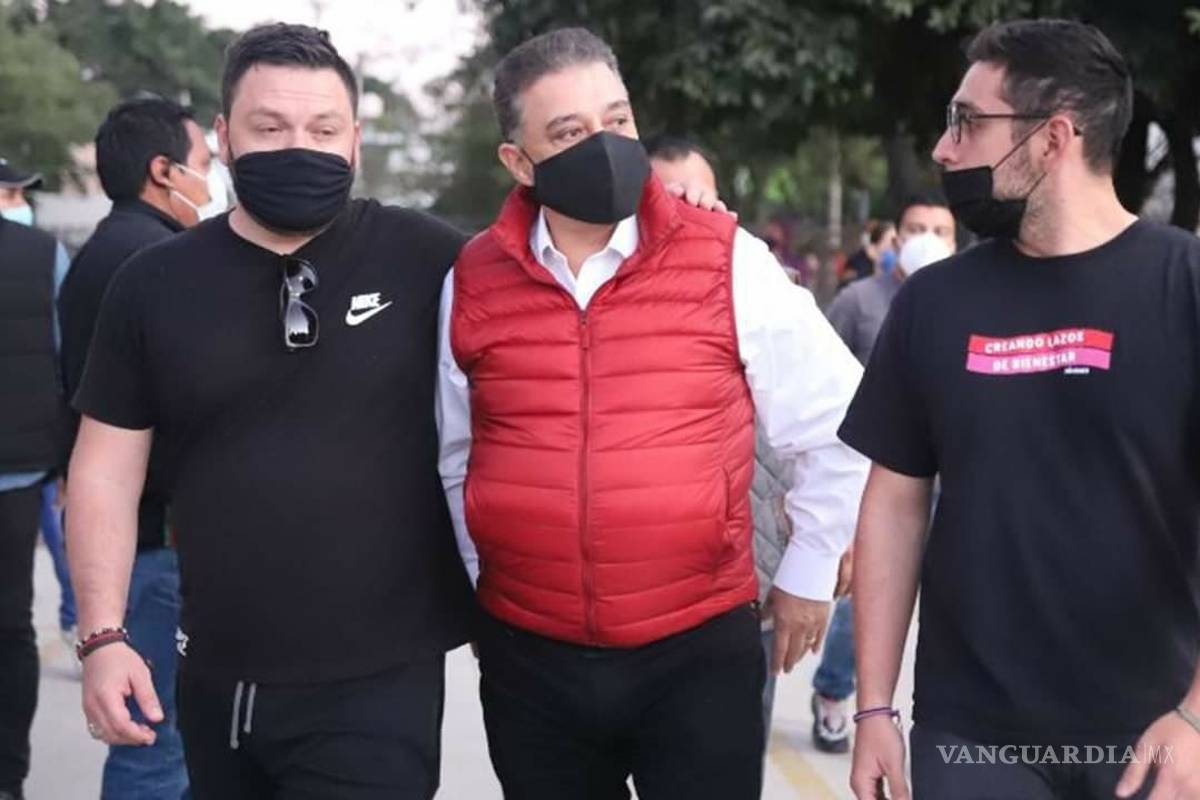 Aspirantes declinan en favor de Carlos Lomelí para Guadalajara