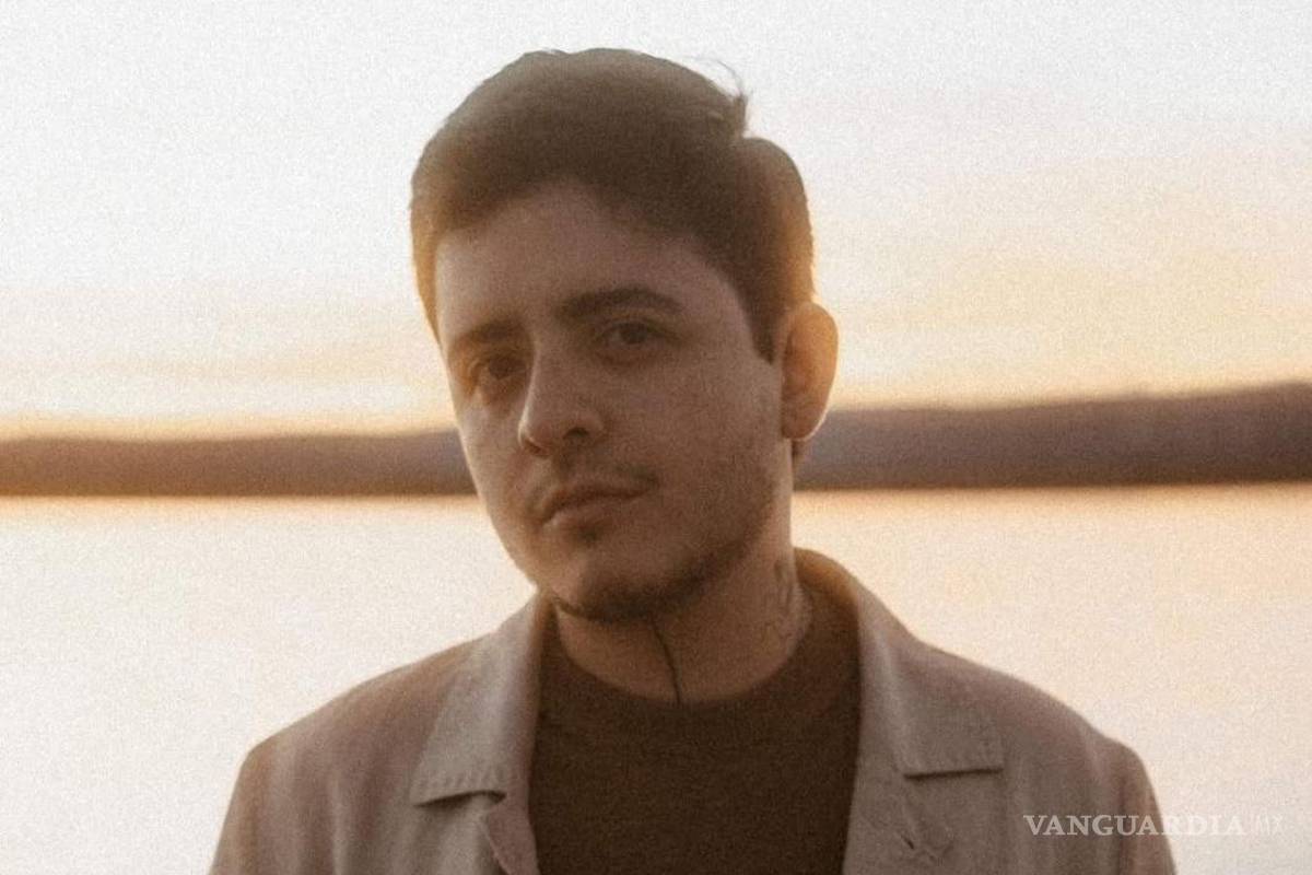 Lazaro Izael, poeta de Saltillo, gana el Premio Ramon Lopez Velarde 2025