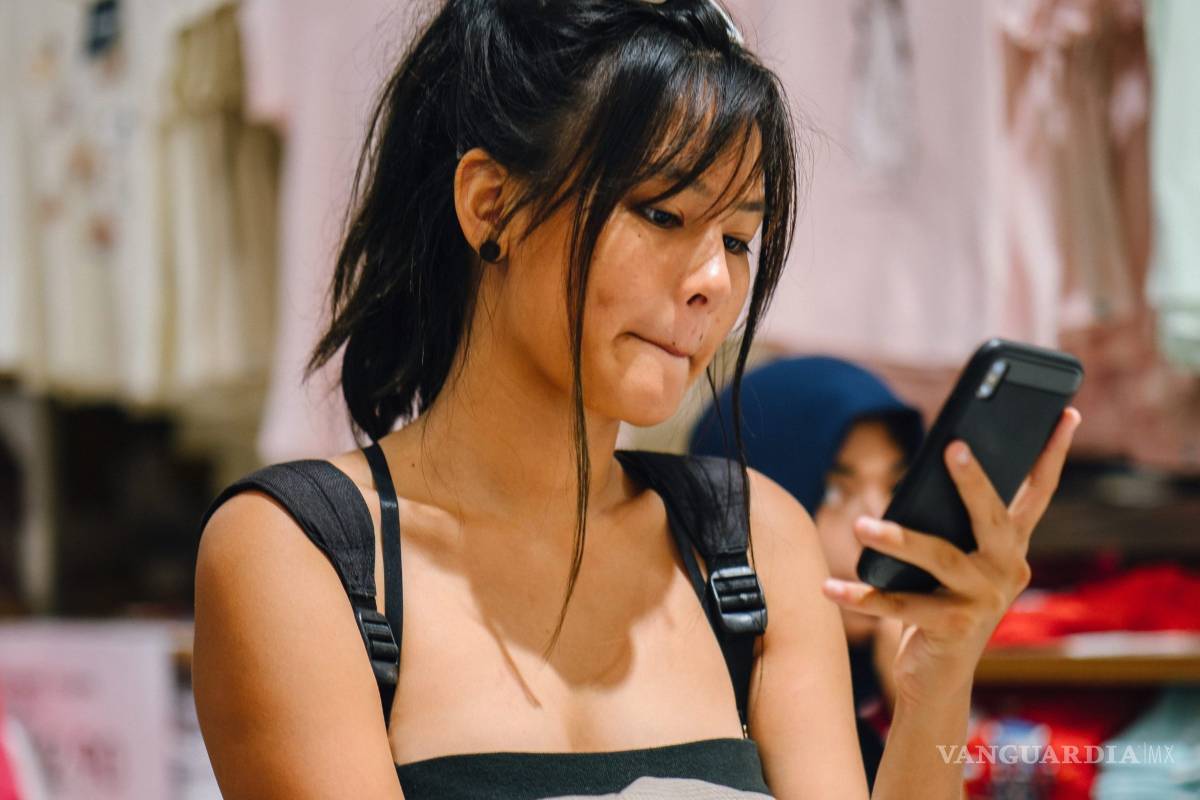 Jóvenes con adicción a su celular tienen más riesgo de sufrir depresión