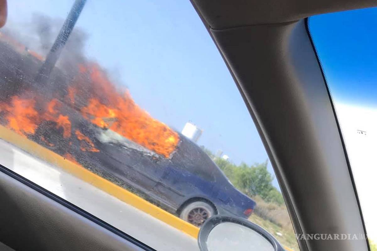 Incendian vehículo durante 'narcobloqueo' en Nuevo Laredo