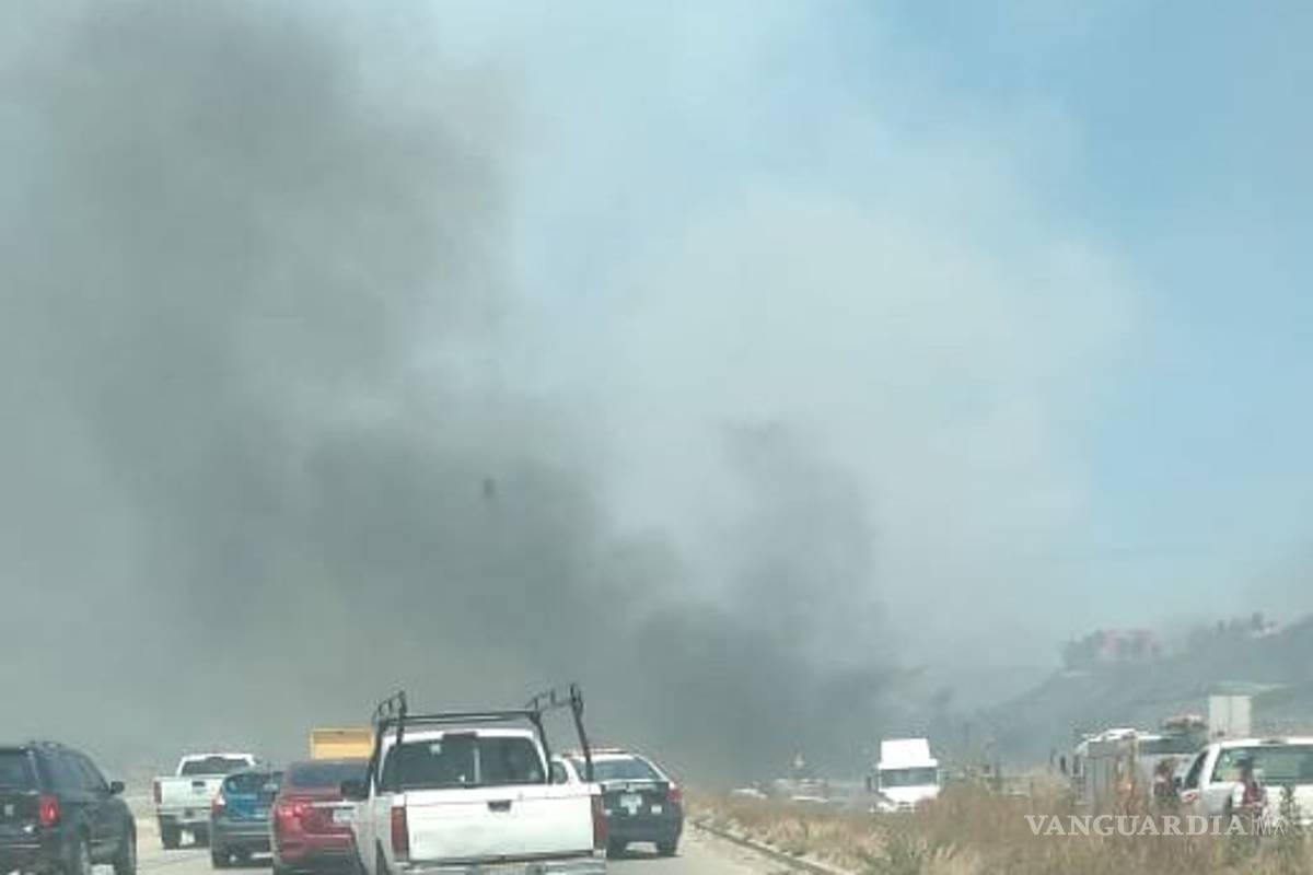 Incendios forestales y vientos de Santa Ana activan alerta en Tijuana
