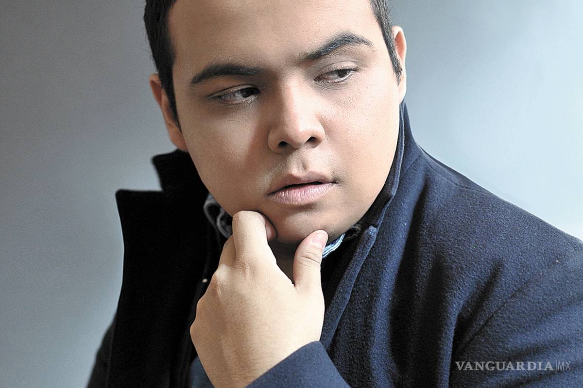 Marco Román busca enamorar con su música