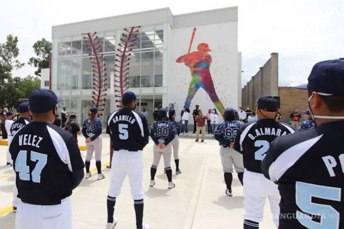 Escuelas de béisbol de AMLO siguen cerradas y sin equipo: Auditoría