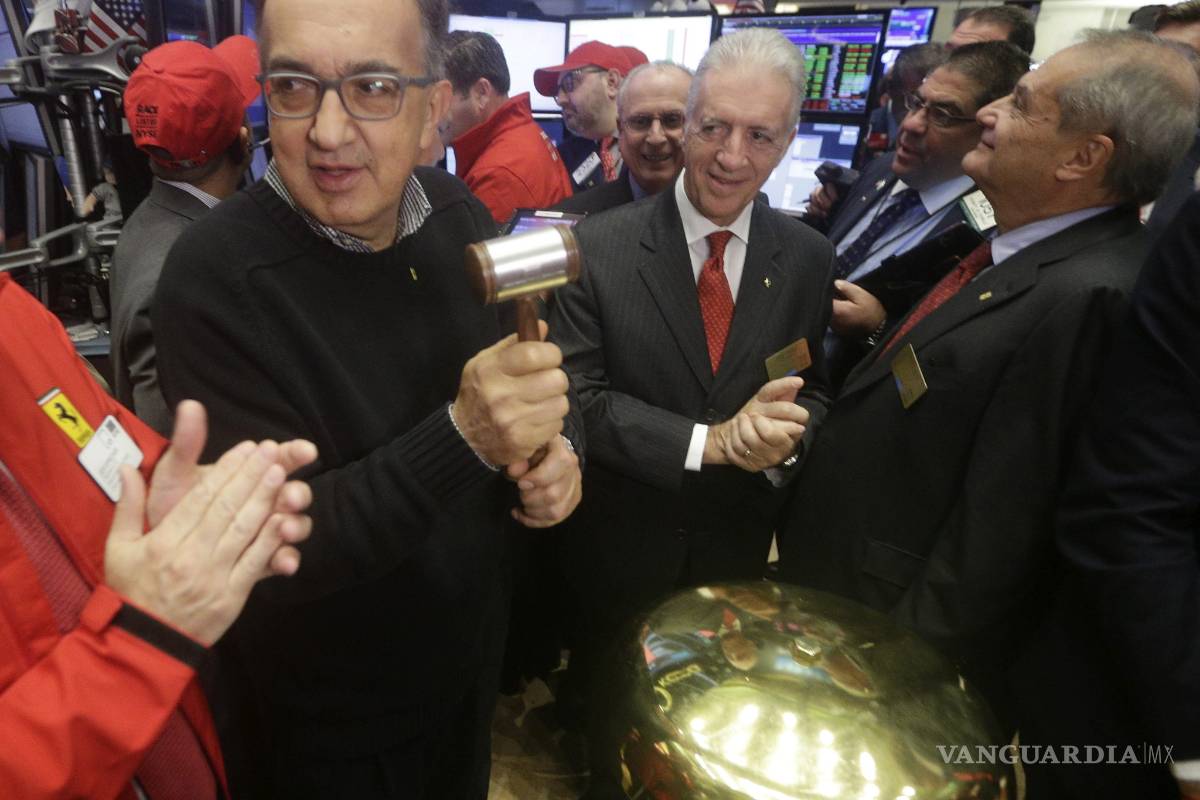 Ferrari debuta en bolsa con una fuerte subida del 15 %