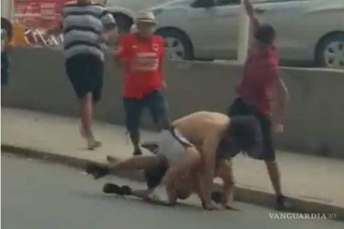 Fiscalía confirma como delicado el estado del aficionado de Tigres agredido por porra de Rayados; Liga MX exige intervención de las autoridades