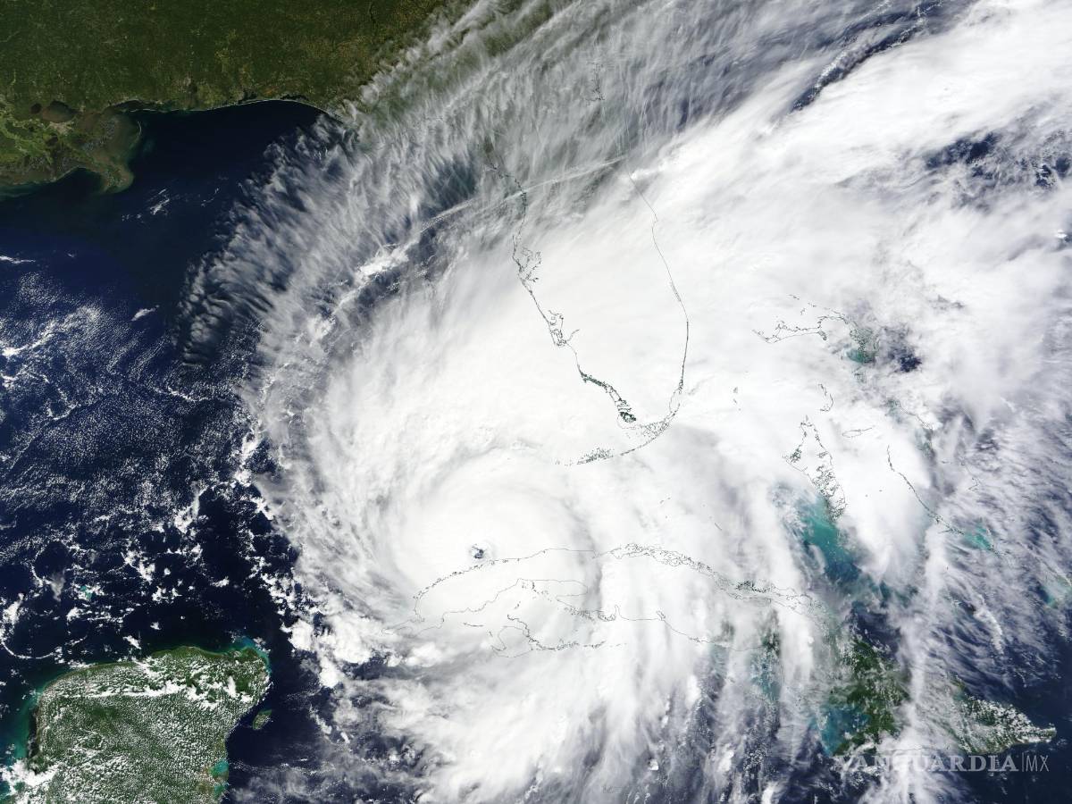 $!Una imagen satelital proporcionada por la Administración Nacional de Aeronáutica y del Espacio (NASA) muestra al huracán Ian.