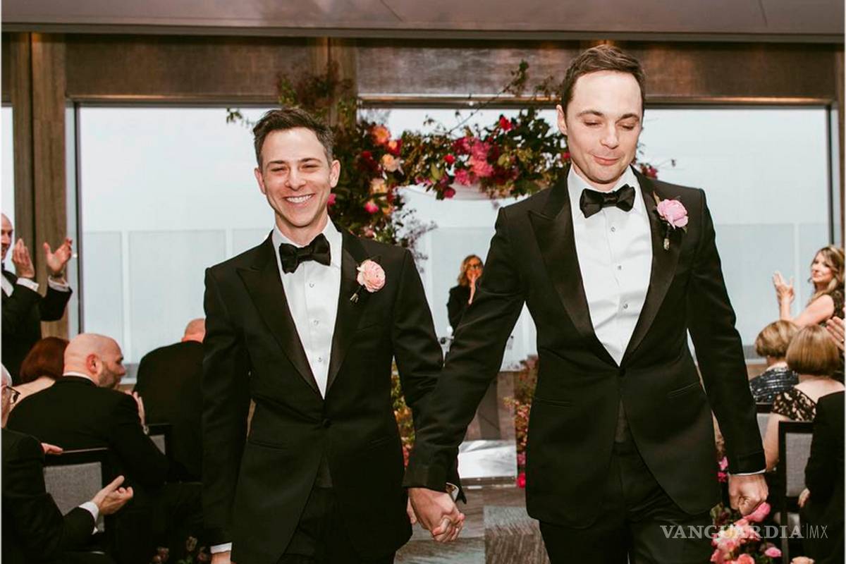Jim Parsons se casa con su novio tras 14 años de relación
