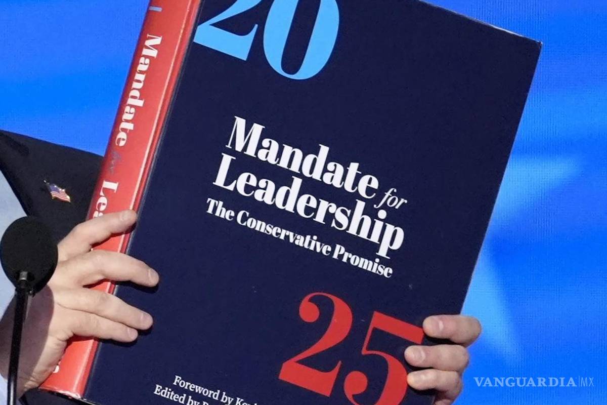 $!En el Proyecto 2025, Vought dice que el director de la OMB “debería presentar un objetivo fiscal al presidente temprano en el proceso de desarrollo del presupuesto”.