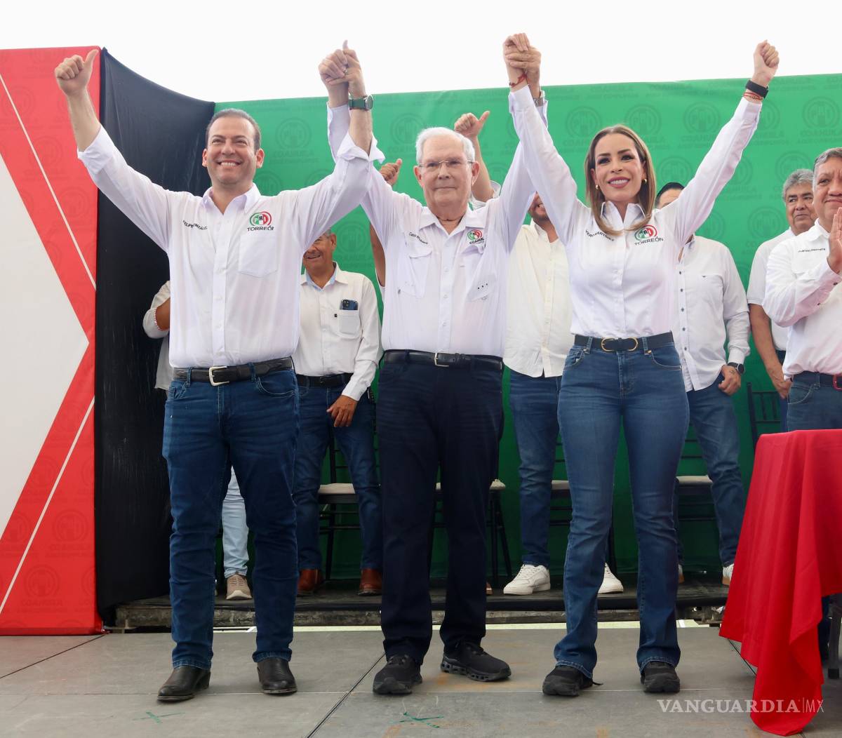 $!Verónica Martínez asumió la presidencia municipal del partido con un llamado a la unidad.