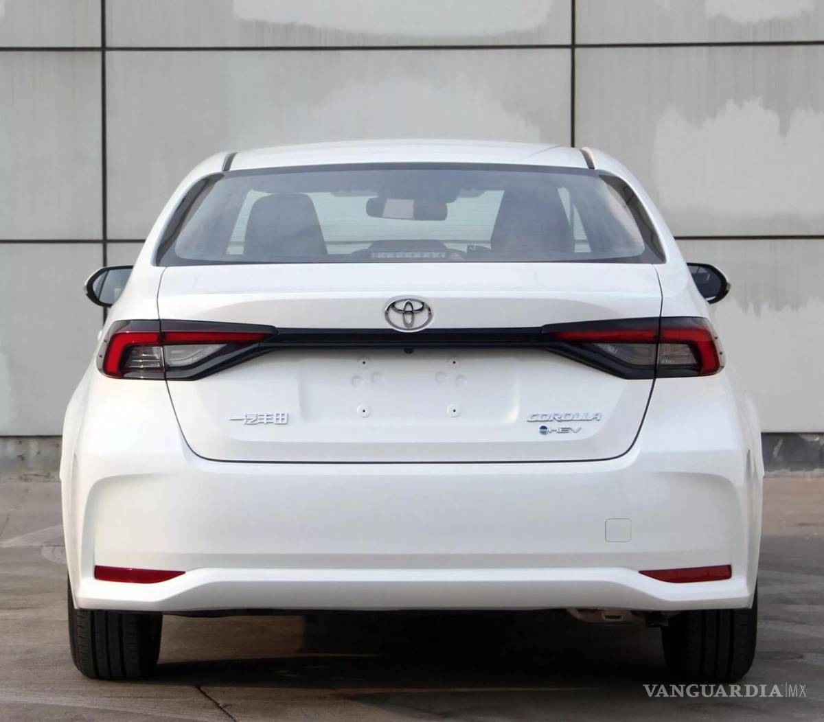 $!En la zaga, las calaveras rediseñadas se enlazan mediante una barra horizontal de inspiración deportiva.