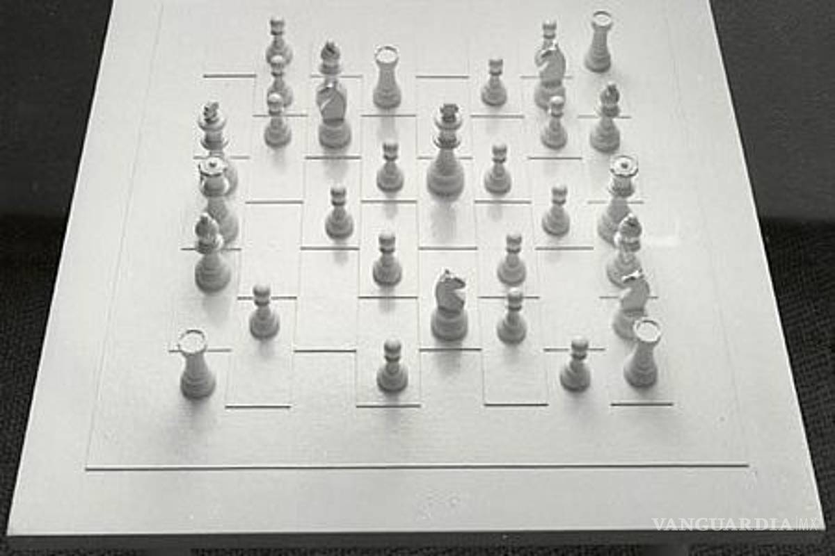 $!El MoMA expone el tablero de ajedrez de Yoko Ono