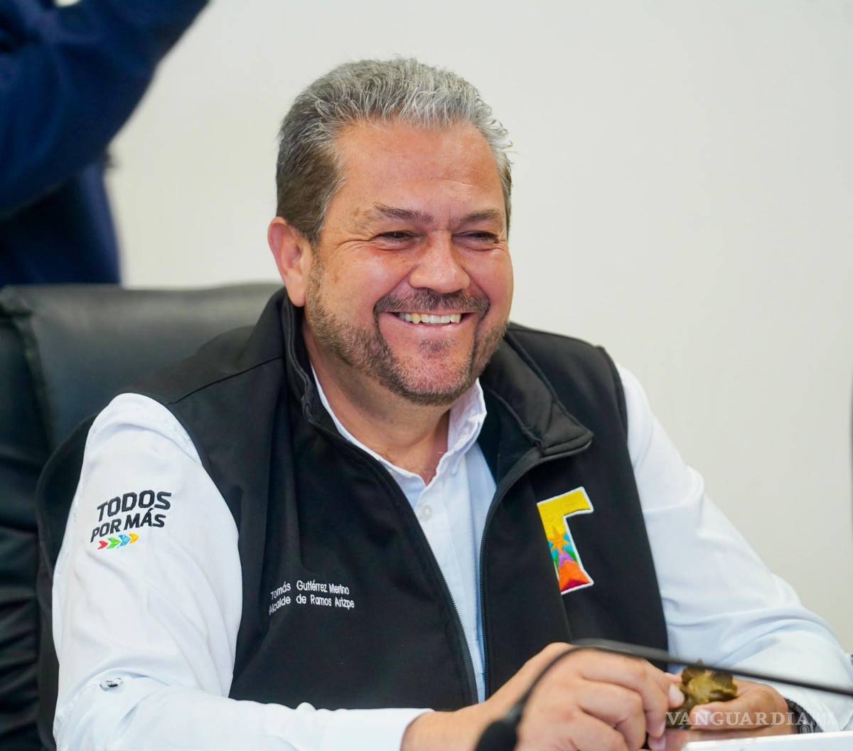 $!El alcalde Tomás Gutiérrez Merino destacó que el resultado implica un compromiso para mantener una administración abierta.